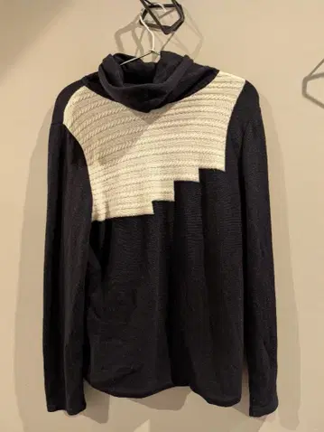 일본제 [ HANAE MORI ] 캐시미어 혼방 하이넥 니트