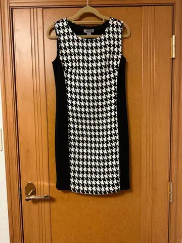 DKNY 슬리브리스 원피스 사이즈 0