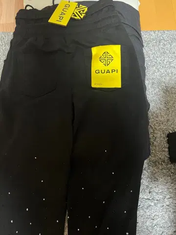 GUAPI 비쥬 조거 팬츠 블랙