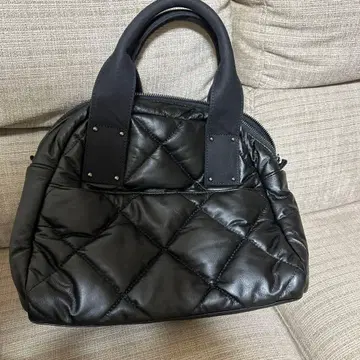 HAYNI 퀼팅 블랙 토트백