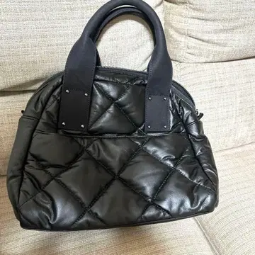 HAYNI 퀼팅 블랙 토트백 최종 가격