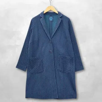 토피즈 스트라이프 저지 니트 소재 테일러드 칼라 체스터 코트