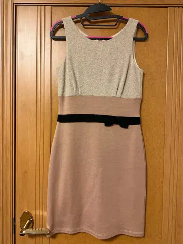 BARTH 슬리브리스 원피스 베이지/블랙