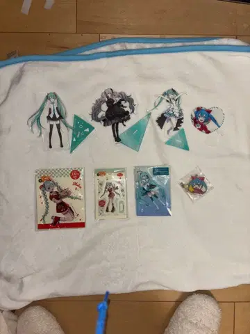 하츠네 미쿠 아크릴 스탠드 묶음 판매