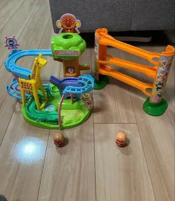 호빵맨 코로롱 동물 파크 + 베이직 세트