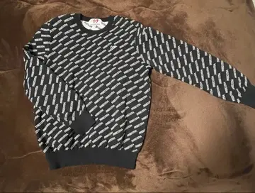 MASTER BUNNY EDITION 트레이닝복 사이즈 4