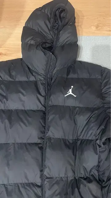 Jordan 블랙 다운 자켓 후드 부착