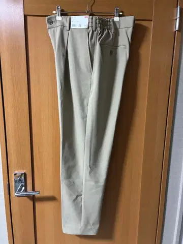 유니클로 턱 와이드 팬츠 베이지 M