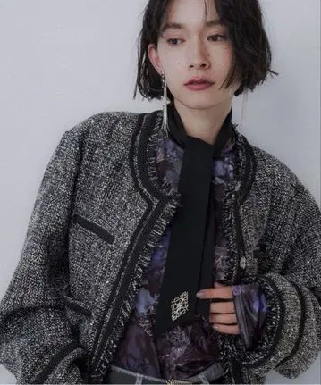 즉완 HARE 모듬 라메 트위드 자켓