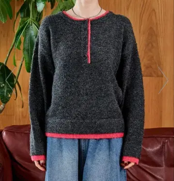 배색 헨리넥 니트 풀오버 25AW