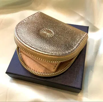 새상품 황궁 한정판 골드 컬러 동전 지갑 국화 문양 포함