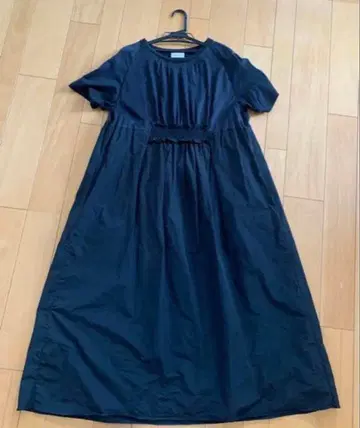 MONCLER 네이비 반팔 롱 원피스