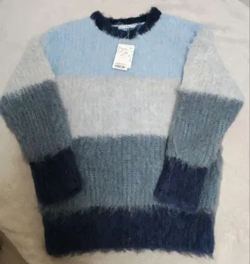 멀티 보더 샤기 니트