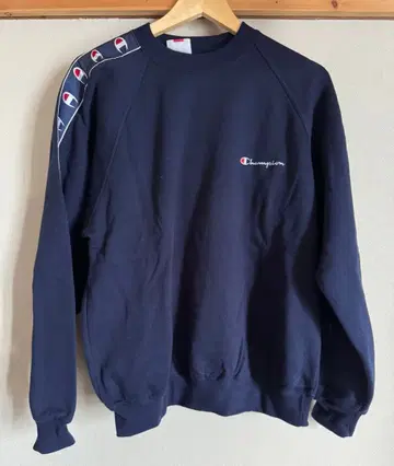 이탈리아제 Champion 네이비 맨투맨 트레이닝복