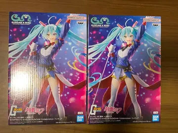 GUNDAM x 하츠네 미쿠 콜라보 피규어