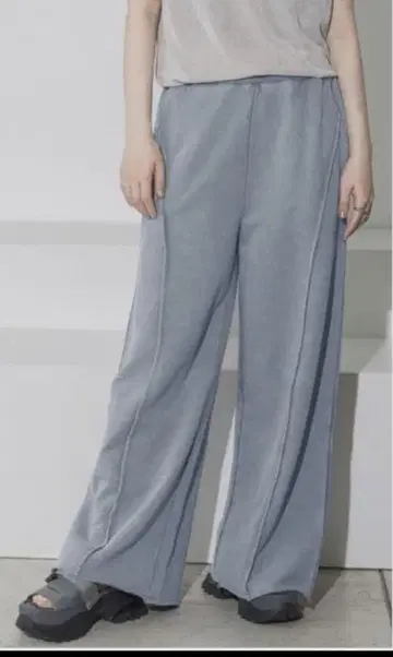 JEANASIS 블리치 가공 스웨트 팬츠