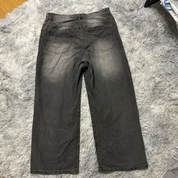 다크 그레이 데님 배기 팬츠