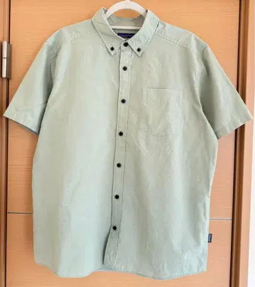 무지 버튼 다운 반팔 셔츠 파타고니아