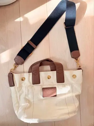 MARK JACOBS 아이보리 캔버스 숄더백