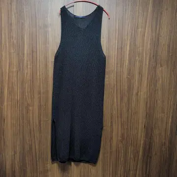 FRAMEWORK 블랙 V넥 메쉬 원피스