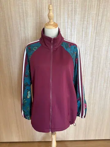 스칼라 나비 패턴 집업 저지 버건디