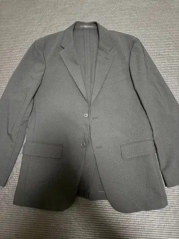 유니클로 감동 자켓 M 사이즈 블랙