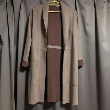 브라운 롱 코트 포켓 부착