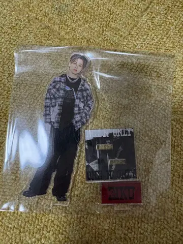 원엔 EIKU (야마시타 에이쿠) 아크릴 스탠드 002