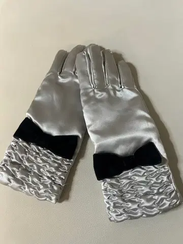 블루 실버 새틴 리본 포함 롱 그로브