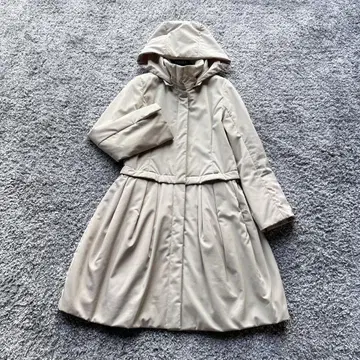 FOXEY NY 40 베이지 충전솜 다운 코트