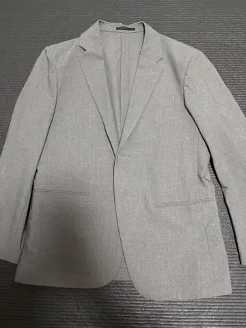 유니클로 감동 자켓 M 사이즈 그레이