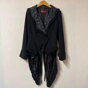 BODY LINE 연미 자켓 사이즈 M 블랙 고스로리