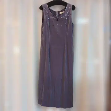 그레이 슬리브리스 무릎 기장 원피스 9호