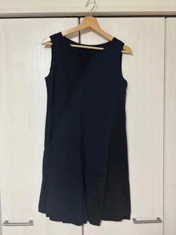 INDIVI 네이비 슬리브리스 원피스 38