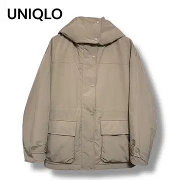 UNIQLO 다운 자켓 베이지 M 후드 부착 눈에 띄는 흠집/얼룩 없음