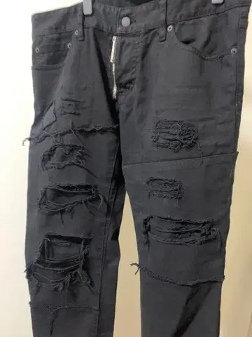 DSQUARED2 블랙 데님 50 정가 10만 정도