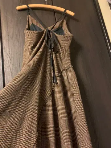 미라 오웬 체크 무늬 원피스