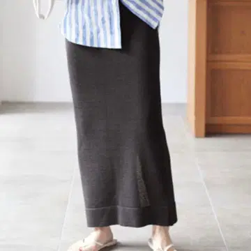 SLOBEIENA 테이프얀 니트 스커트