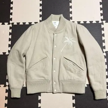 PINE 울 바시티 자켓 선셋 자수 샘플