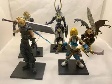 디시디아 파이널 판타지 피규어 & 덤 세트