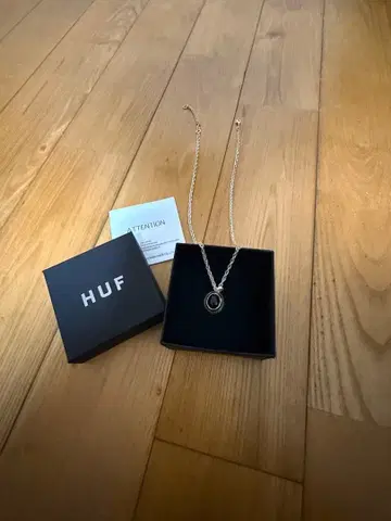 HUF 목걸이