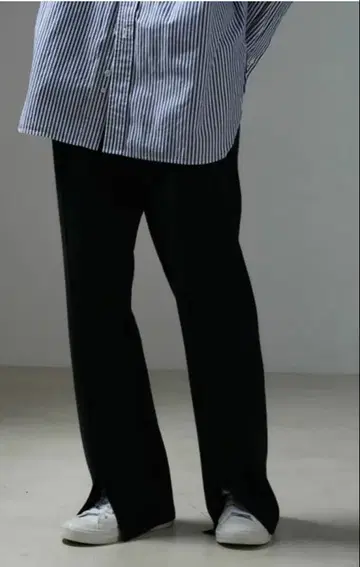 맨투맨 같은 스트레이트 이지 니트 팬츠