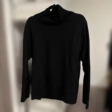 MHL, 블랙 터틀넥 울 니트 M