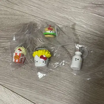 헬로키티 아메리칸 디자인 메지루시 액세서리