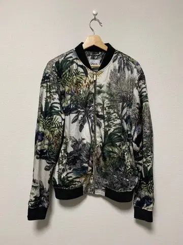 ZARA 트로피컬 패턴 점퍼 L 사이즈