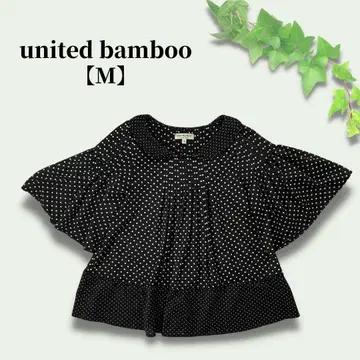 A라인 실루엣이 귀여운 united bamboo 도트 티셔츠