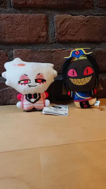 해즈빈 호텔에 오신 것을 환영합니다 봉제 인형