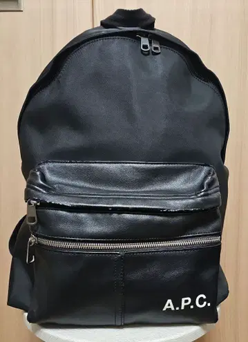 A.P.C. 블랙 백팩