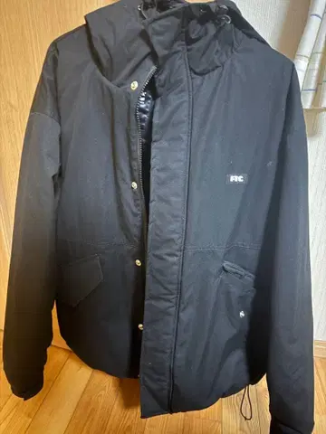 FTC 벤타일 후디드 퍼피 재킷