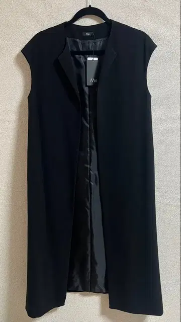 Mfil 블랙 롱 베스트 (미사용 새상품)